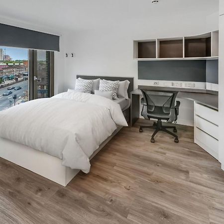 For Students Only Studios At Chapter White City In Лондон Экстерьер фото