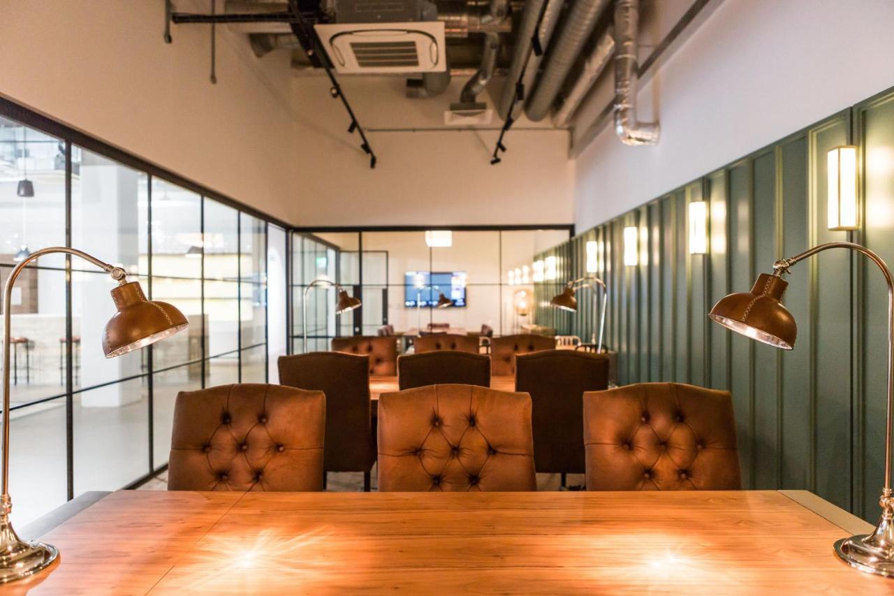 For Students Only Studios At Chapter White City In Лондон Экстерьер фото