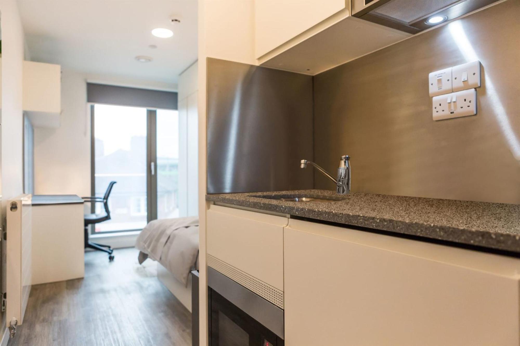 For Students Only Studios At Chapter White City In Лондон Экстерьер фото