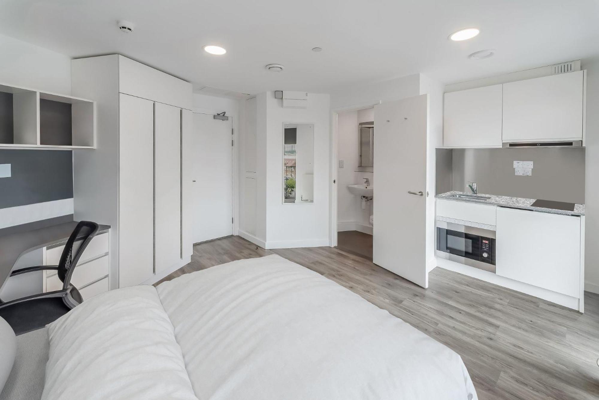 For Students Only Studios At Chapter White City In Лондон Экстерьер фото